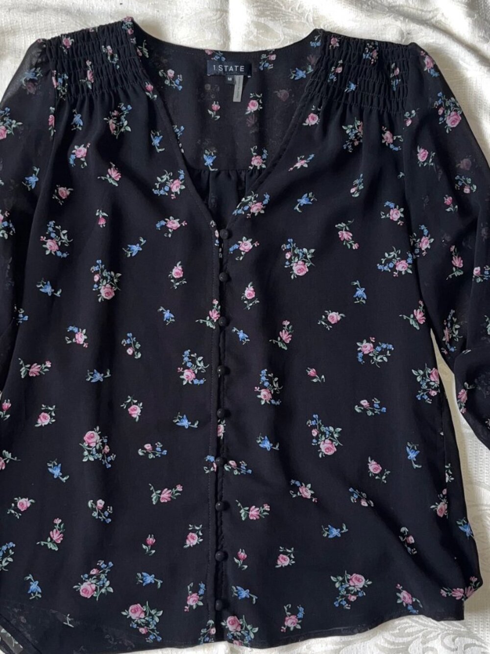 1.STATE Black Floral V-Neck Smocked Cuff Blouse Size M